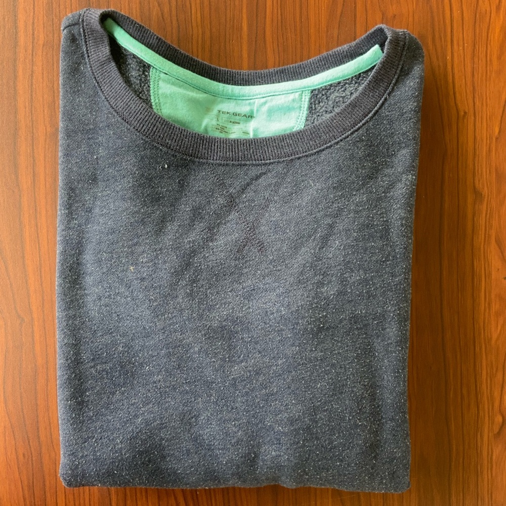 Activewear Sweater with thumb slits